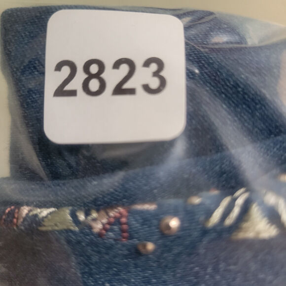 New Directions Jeans Womens 8 Blue Mid Rise Embroidered Girlfriend Pull On Denim - Picture 16 of 16